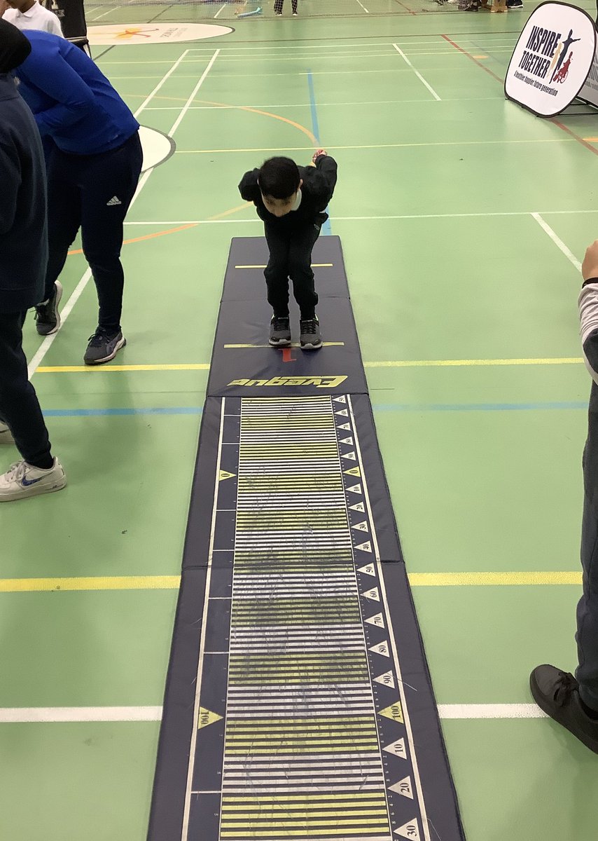 EllesmerePE's tweet photo. What an entertaining day! KS2 pupils @EllesmerePE @EllesmereLeic had lots of fun at an indoor athletics competition today. Thanks to @crownhillssport for hosting and @InspireTogeth3r for delivering a great programme. #athletics #disabilitysport #makingmemories https://t.co/NULsr9ba6H