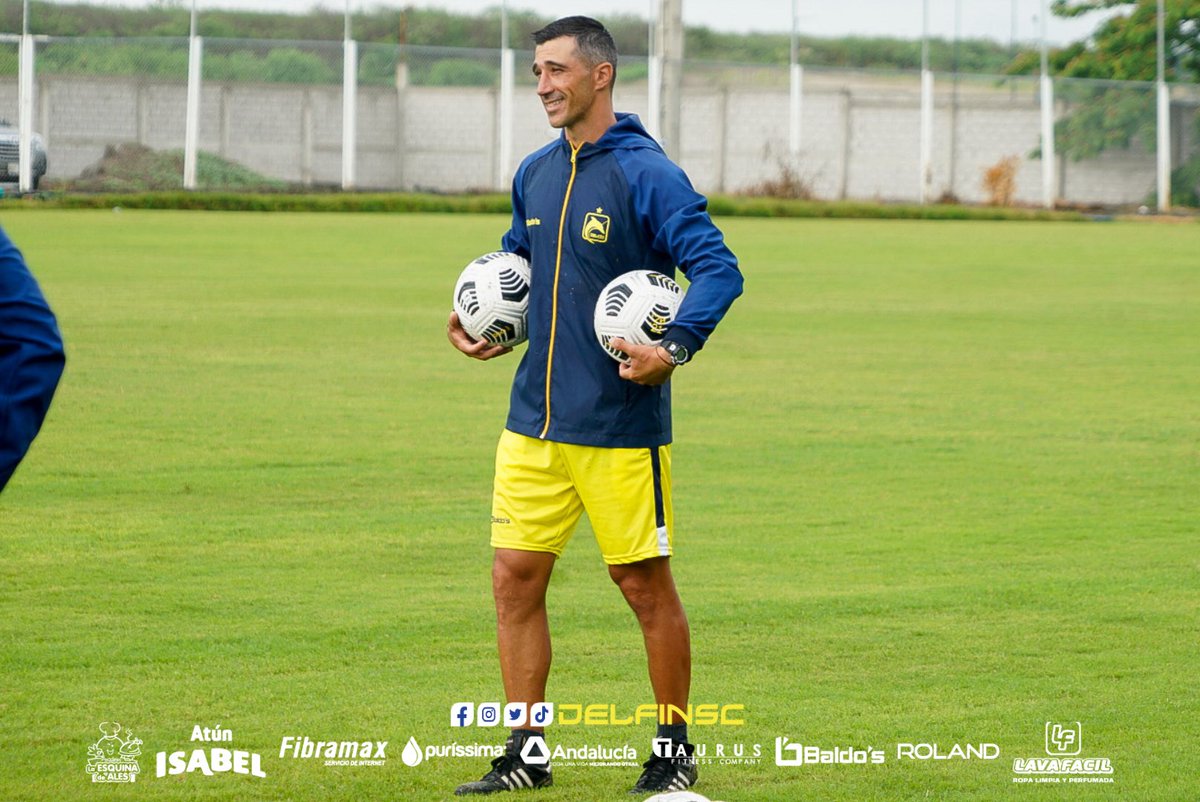 DelfinSC's tweet photo. 📋| 𝕃𝕠𝕤 ℙ𝕣𝕠𝕗𝕖! 🫡
Nos vemos mañana @barcelonasc 🔥🐬
#DelfinSC #ElOrgulloDeManabí https://t.co/4n7qzcxF8i