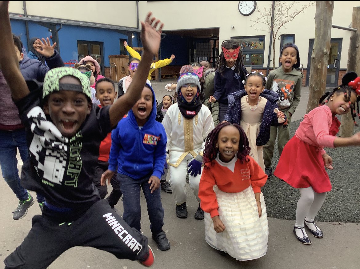 TheDolphinSch's tweet photo. We had so much fun on #WorldBookDay2023 Look at these great costumes and masks! 📚We even had two dinosaurs in Reception today! 😳#lovereading #futureofthecommunity #workhard @VenturersTrust https://t.co/MYzfTOoffJ