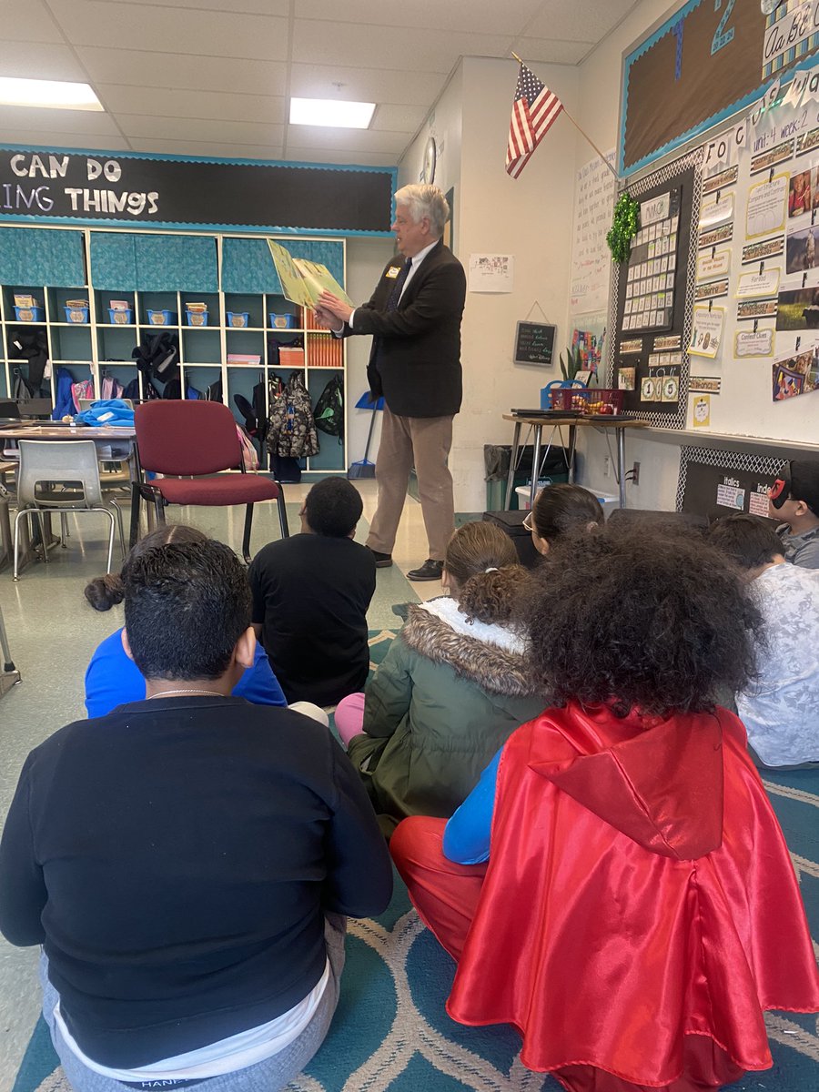 Sam Dartouzos (@sdartouzos) on Twitter photo Thank you <a href="/RepSamuelson/">Rep. Steve Samuelson</a> for reading to our <a href="/DoneganBASD/">Donegan Elementary</a> third graders! What a great end to a week long celebration of reading for Read Across America week📚🌟 Thank you <a href="/RepSamuelson/">Rep. Steve Samuelson</a> for reading to our <a href="/DoneganBASD/">Donegan Elementary</a> third graders! What a great end to a week long celebration of reading for Read Across America week📚🌟