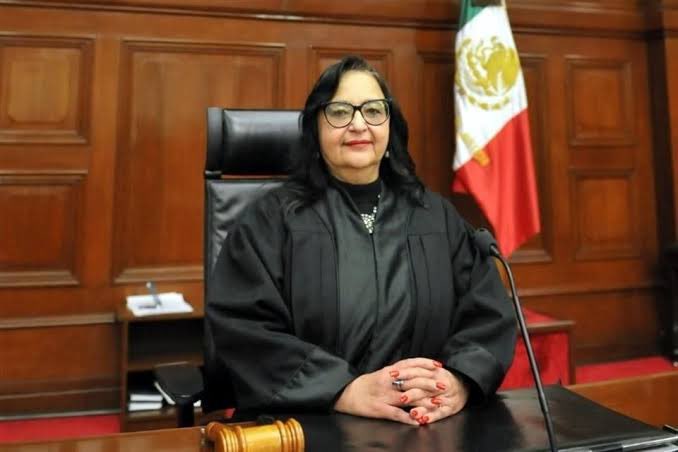 Seré breve: 

                           Norma Piña
           LA ESPERANZA DE MÉXICO 

*RT si tienes esperanza en la <a href="/SCJN/">Suprema Corte</a>.