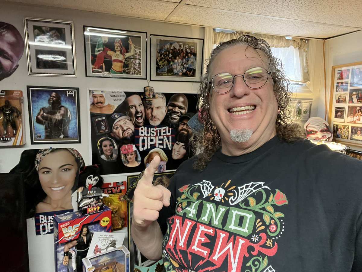 MongrovianMike's tweet photo. Day 3️⃣3️⃣ #BOShirtChallenge @BustedOpenRadio wearing my @thunderrosa22 And New Champion Shirt! Back when I was Invested in a Great Storyline. The Last good story in the @AEW Women’s Division.@davidlagreca1 @NationsCorner #LaMeraMera #TacoClub https://t.co/S36qyooW2N