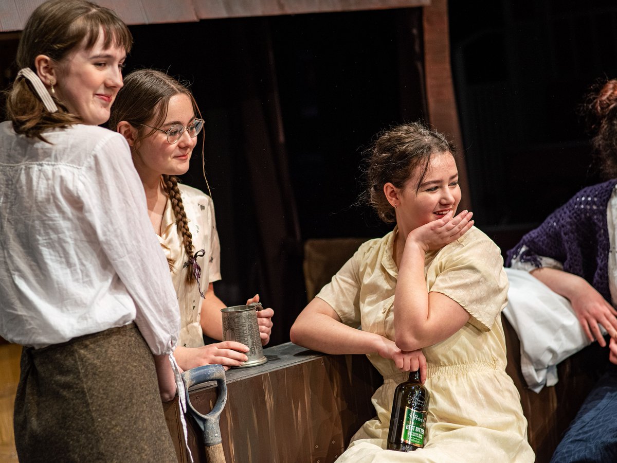 Incredible performances by the Far East Theatre's production of The Playboy of the Far East Coast! ⭐

Congratulations to all of the staff and students involved 👏