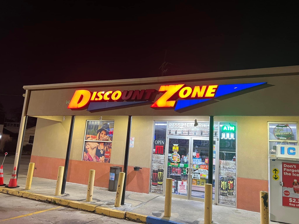 metrosignsal's tweet photo. The Disco Zone sounds like a fun time! Don't let your customers question whether your business is for dancing or deals; call Metro Signs &amp; Lighting to set up a service call! 

#FunnyFriday #funnysigns #MetroSigns #DiscoZone #DiscountZone #service #signoutage #signrepair https://t.co/SZV3NSZchG