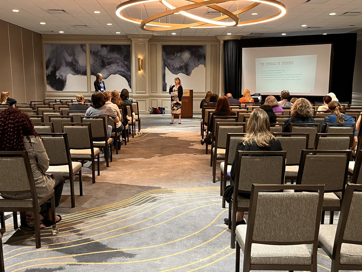 Janine Fox tweet media