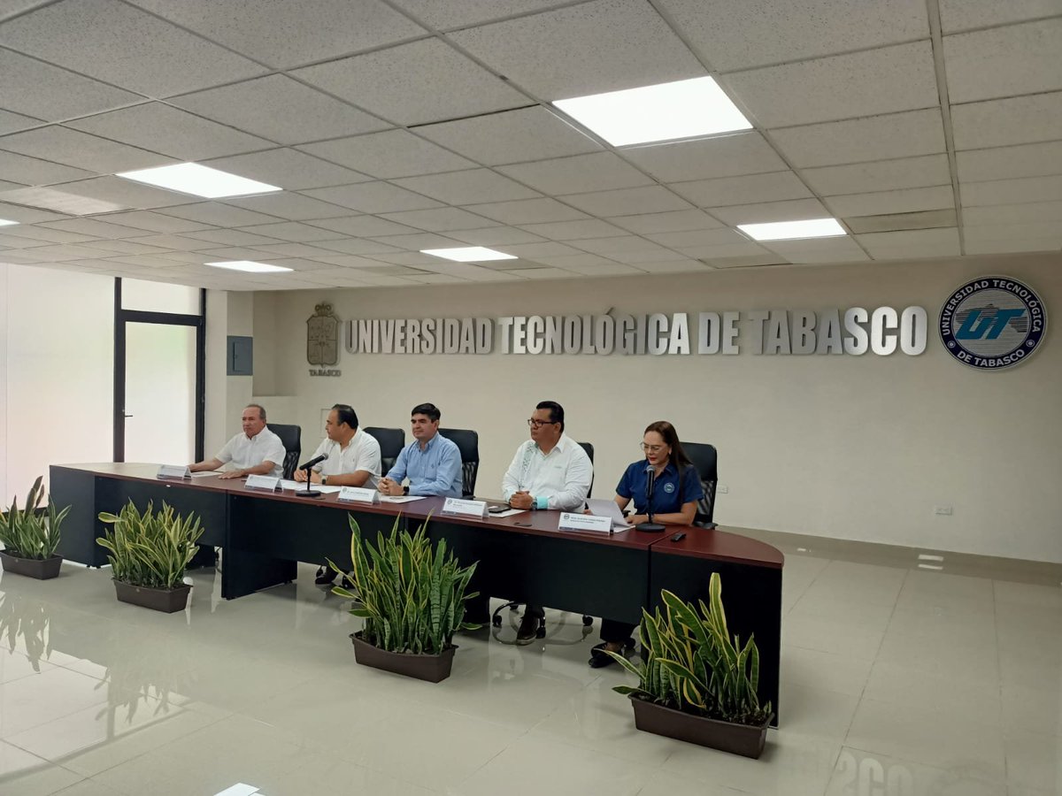 xevtfm's tweet photo. 📸 #LoÚltimo |  Se lleva a cabo una firma ✍️🏻 de convenio de colaboración entre el Consejo Coordinador Empresarial de Tabasco (@CCET_Tabasco) y la Universidad Tecnológica de Tabasco (@UTTAB) https://t.co/opcrL4gSuX