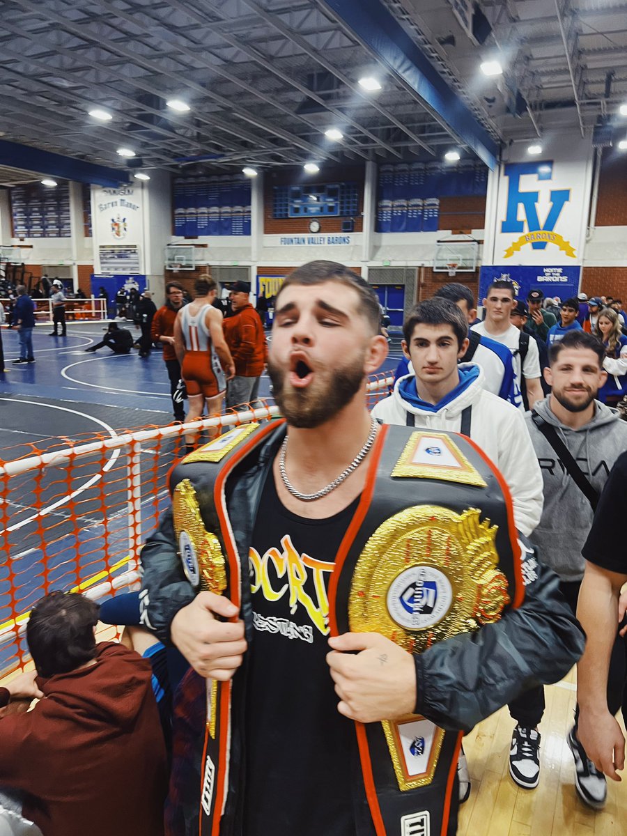 hunchoxxx_'s tweet image. FIGHT NEWS!! 👊🏼 

Officially stepping into the cage to make my amateur MMA debut in Fresno, CA on April 7th. I’ll be fighting through @559fights this whole summer. 
, 
I will have more information soon regarding tickets 🎟️ and t-shirts 👕!! It’s time… #Huncho 🦍