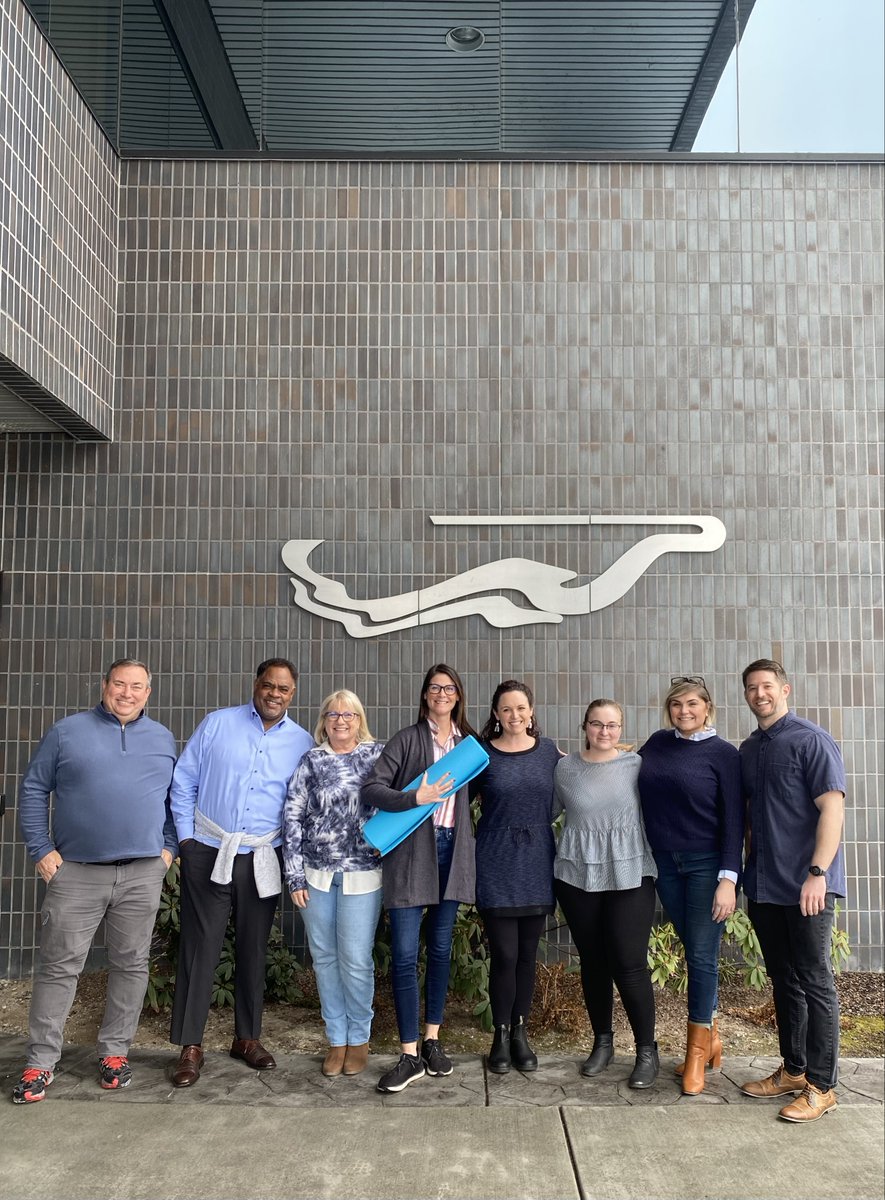 ICHCA staff members are wearing their bluest outfits today for National #DressInBlueDay ! 

This day kicks off the start to National Colorectal Cancer Awareness Month. Dress in Blue Day raises awareness about colorectal cancer and the importance of being screened for the disease.