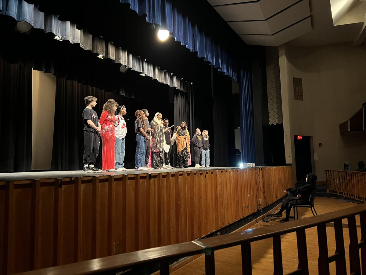 CarAdrianH's tweet photo. I had the privilege of speaking to students at three @OCDSB schools this week. They were fantastic. One thing that will stick with me is a conversation I had with a teacher.
“Adrian… many of our kids are coming to school hungry. It’s a major problem! We need a lunch program.” https://t.co/ZzvkZqZYxD