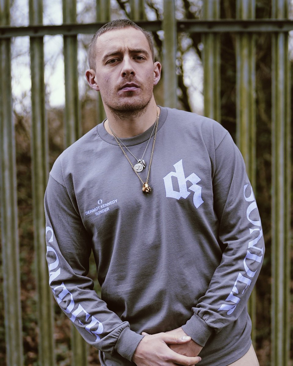 DermotKennedy's tweet image. New month, new merch!! These #SonderTour pieces and more are now available to purchase at every show throughout this run or online via my UK webstore 😊 

ukstore.dermotkennedy.com