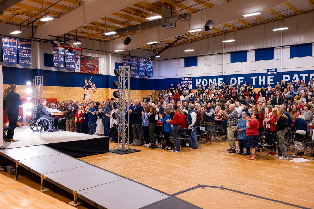 GovAbbottPress's tweet photo. Rural, urban, and suburban Texans want to empower parents to choose the best education option for their child. 

Together, we'll ensure no Texas parent is hindered from choosing the best educational opportunity for their child. #txlege 

Read more: https://t.co/HrUJVvFy6u https://t.co/PScFHQdQNn