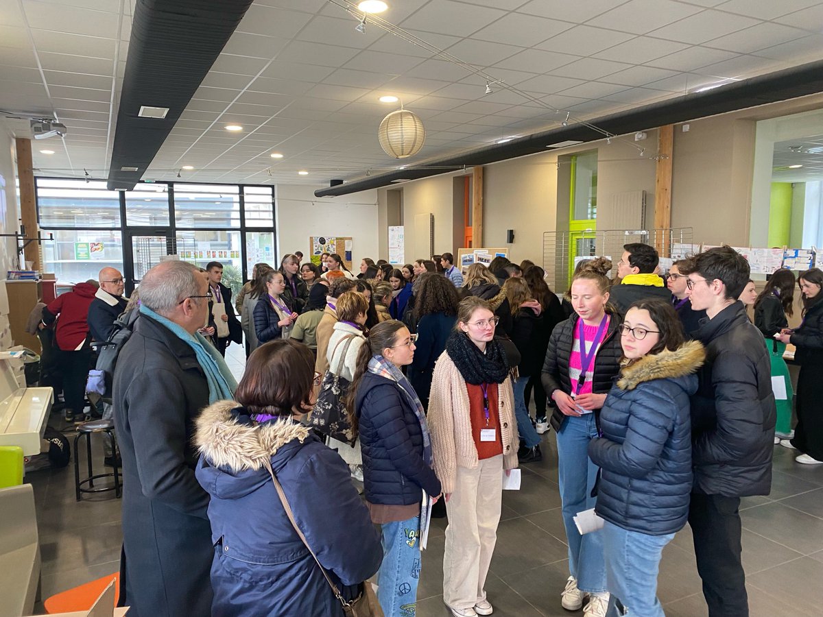 Portes-ouvertes à Saint-François Notre-Dame : belle affluence pour découvrir toutes nos spécialités.😊