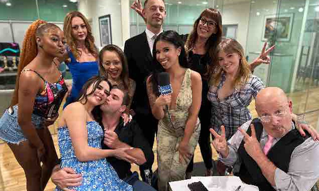 AVN Media Network (@avnmedianetwork) on Twitter photo Will Ryder Wraps 'Love, Sex & Hollywood,' Starring Kylie Rocket ow.ly/fura50N8su1 <a href="/willryderxxx/">Will Ryder</a> <a href="/RocketKylie/">Kylie Rocket</a> Will Ryder Wraps 'Love, Sex & Hollywood,' Starring Kylie Rocket ow.ly/fura50N8su1 <a href="/willryderxxx/">Will Ryder</a> <a href="/RocketKylie/">Kylie Rocket</a>