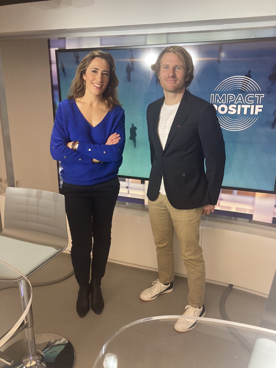 Savez-vous que le transport maritime est responsable de 3% des émissions de CO2 ? Demain sam ds #ImpactPositif <a href="/LCI/">LCI</a>, on parle transport maritime décarboné avec <a href="/francoisgabart/">François GABART ⭐️⛵️⭐️</a> qui se lance dans un nouveau défi avec #Vela, une ligne de transport 💯% à la voile, rdv 14h45 #La26 ⛵️