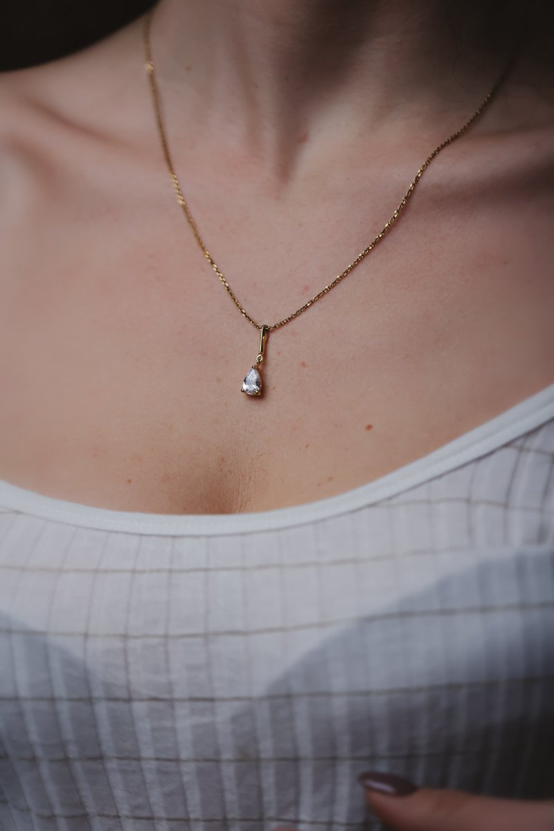 Jewelry you’ll never want to take off.

#elikiadiamond #finejewelryinspo #finejewelry #jewelryinspo #naturaldiamonds #peardiamonds #jewelryessential #jewelryessentials