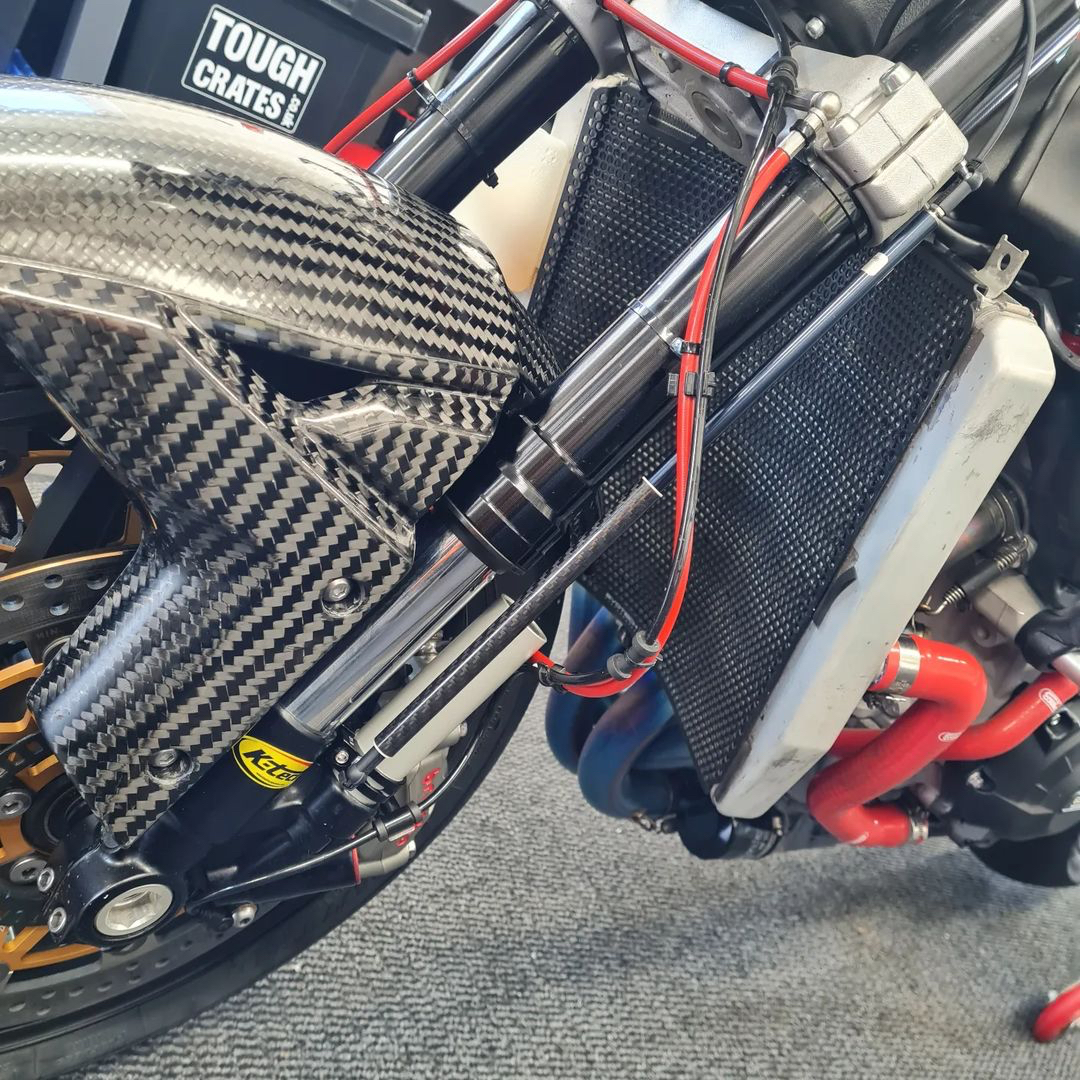 ReactiveParts's tweet photo. Another weapon ๐ our full carbon bodykit and race screen on the track #ZX10R, kitted out and ready for the club racing season โ
#kawasaki #zx10 #racing #clubracing #trackbike #trackday #nlr #nolimitsracing #fullthrottle #carbonfibre #cockpit #reactiveparts #rpcarbonline https://t.co/cY8i1feRs8