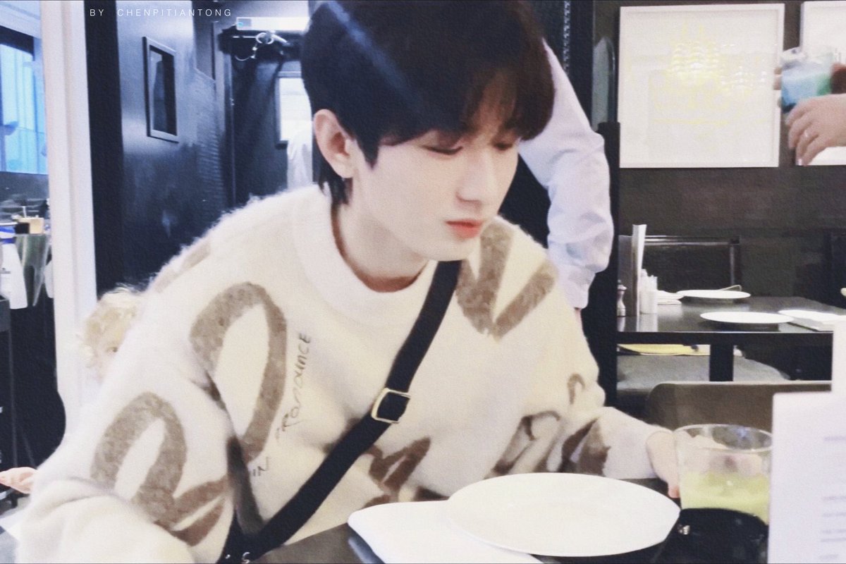 chengyiarchive's tweet photo. Have fun in Paris! Looking forward to more vlogs ♡

RT + REPLY : 
ChengYiLanvinxParis
#ChengYiLanvinxParis https://t.co/b57DpZQARX