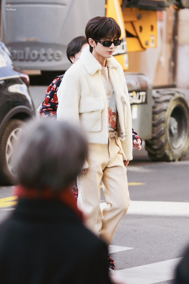 m1mibean's tweet photo. As time goes by, all the good things fall on you. Look forward to more exciting roles for you Cheng Yi

paris fashion week @Lanvin
ChengYiLanvinxParis
#ChengYiLanvinxParis https://t.co/8VPRCAasqv