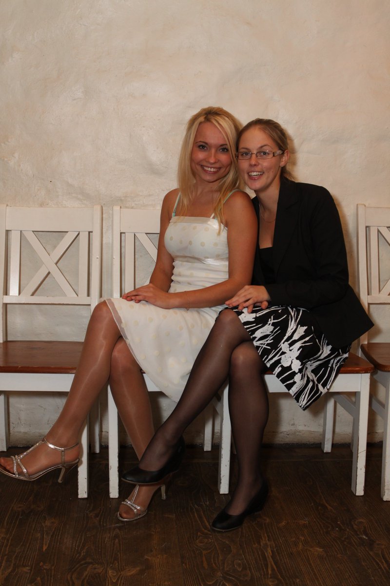 Amateur Pantyhose On Twitter Girlfriends Posing In High Heels And 