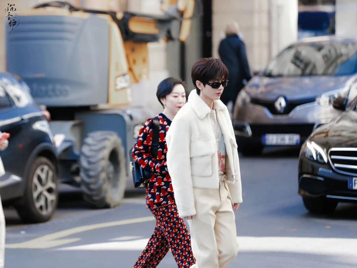 tinny173's tweet photo. 今天是奶呼呼的大萌淇！真好看啊啊啊啊啊paris fashion week @Lanvin
ChengYiLanvinxParis
#ChengYiLanvinxParis https://t.co/IqNEhXL1rW
