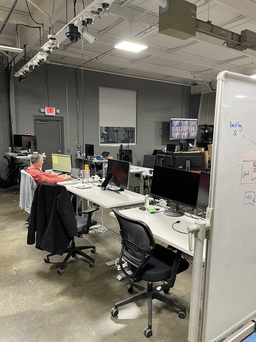 StevenFero's tweet image. Internet Of Things tour cool innovations happening in Fishers #iOT #iOTlab #3Dprinting #prototyping