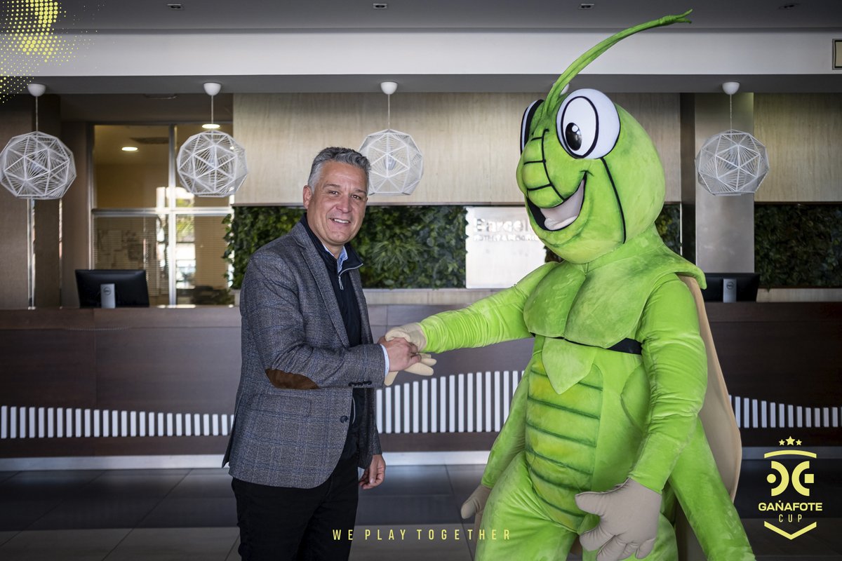 ganafotecup's tweet photo. 💚Comienzan a llegar las instituciones y las entidades para arroparnos en este día tan especial. ¡Falta muy poco para que comience lo bueno! Síguenos en directo y disfruta con nosotros del sorteo de grupos.

#gañafotecup #gañafotecup2023 #huelva #sorteodegruposgañafotecup https://t.co/zPLUR9wDyk