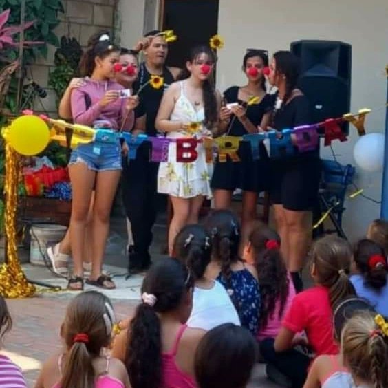 Reconocimiento para el proyecto Alas de Colibrí por  la continuidad y constancia.
<a href="/DMEmanicaragua/">DMEManicaragua</a> <a href="/dpevillaclara/">DGEP Villa Clara</a> <a href="/CubaMined/">MINED</a>, @CubaEduca <a href="/FarinaEstevez/">Yoandry Fariña Estévez</a>,<a href="/coralia_saez/">Coralia Ruiz Sàez</a>, <a href="/LisbeyVilches/">Lisbey Devora vilches</a> , <a href="/curbelo_asley/">Dr. C. Hernadith Asley Curbelo Castillo</a>, <a href="/elsa_ena/">Ena Elsa Velázquez Cobiella</a>, @yamilet50088609, <a href="/FarinaEstevez/">Yoandry Fariña Estévez</a>, <a href="/VcProvincial/">Comunicadora Institucional de Educaciòn VC🇨🇺</a>