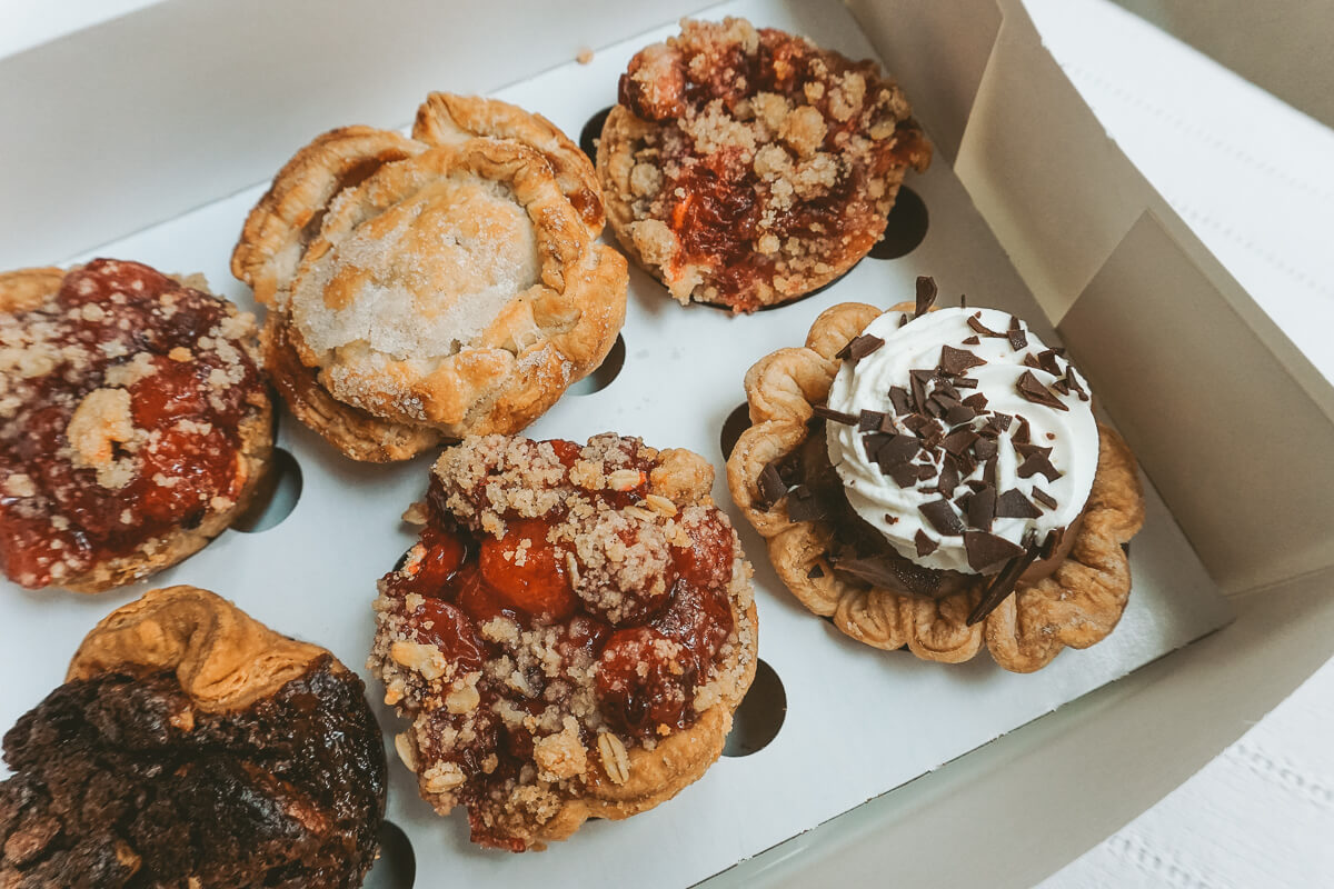 Best Desserts in Austin dlvr.it/SkJRqK <a href="/WanderlustAnita/">Anita | Fearless Captivations</a>