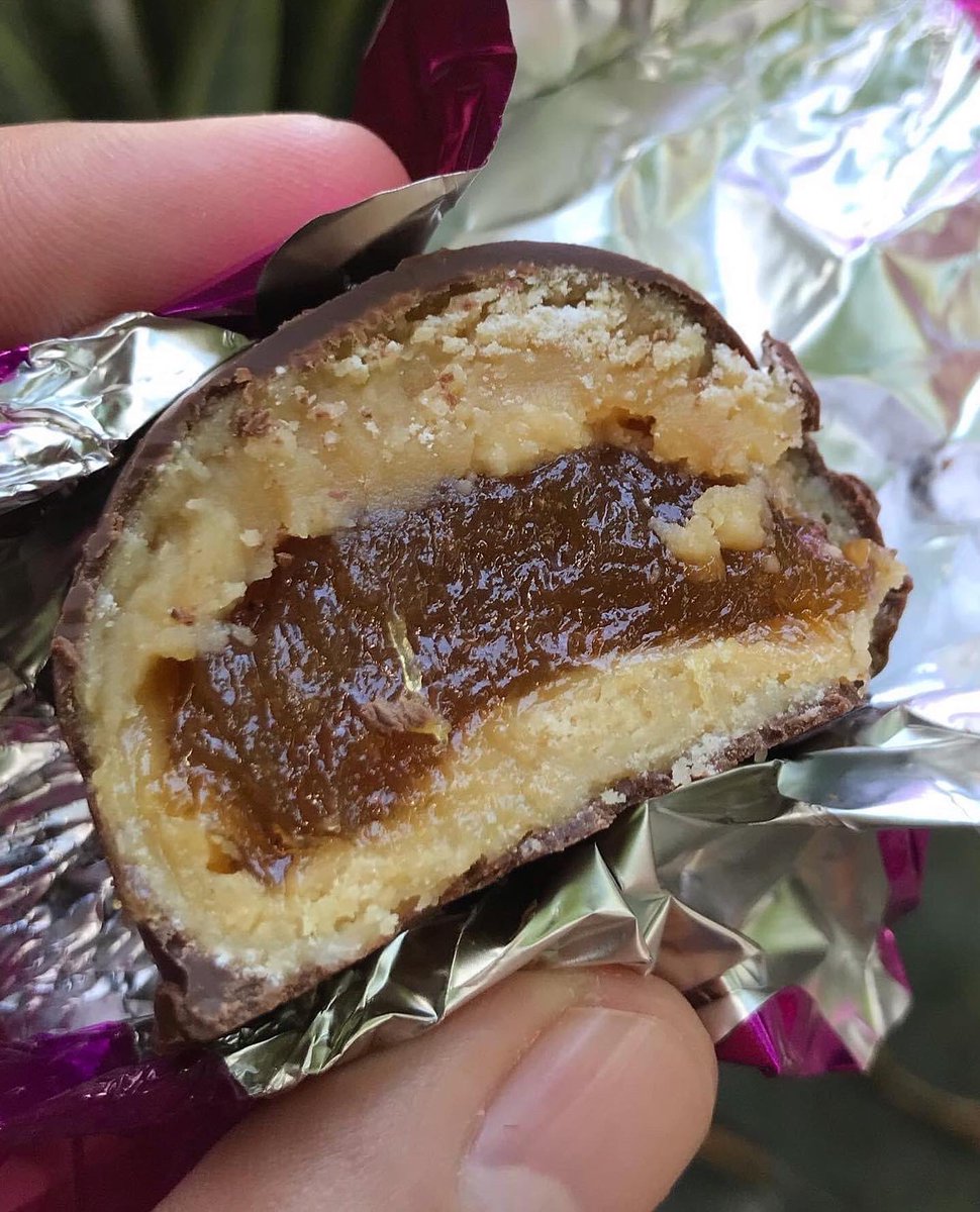 datiaelaine's tweet photo. Bombons de Cupuaçu fresquinhos para hoje. 🤗

R$ 5,00 a unidade. 🍬 https://t.co/pimNPnZJLa