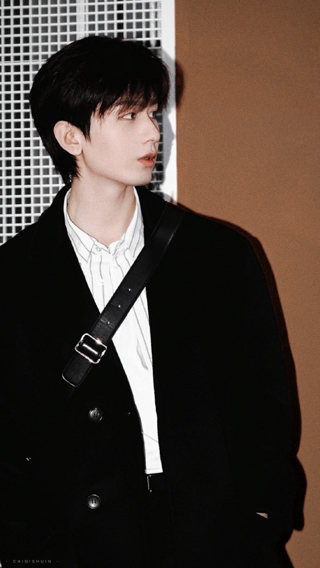 fjkkeva's tweet photo. Cheng Yi is very handsome. You deserve all the love and attention in the world.

Paris Fashion Week @Lanvin
ChengYiLanvinxParis
#ChengYiLanvinxParis https://t.co/FnicHyTuhq