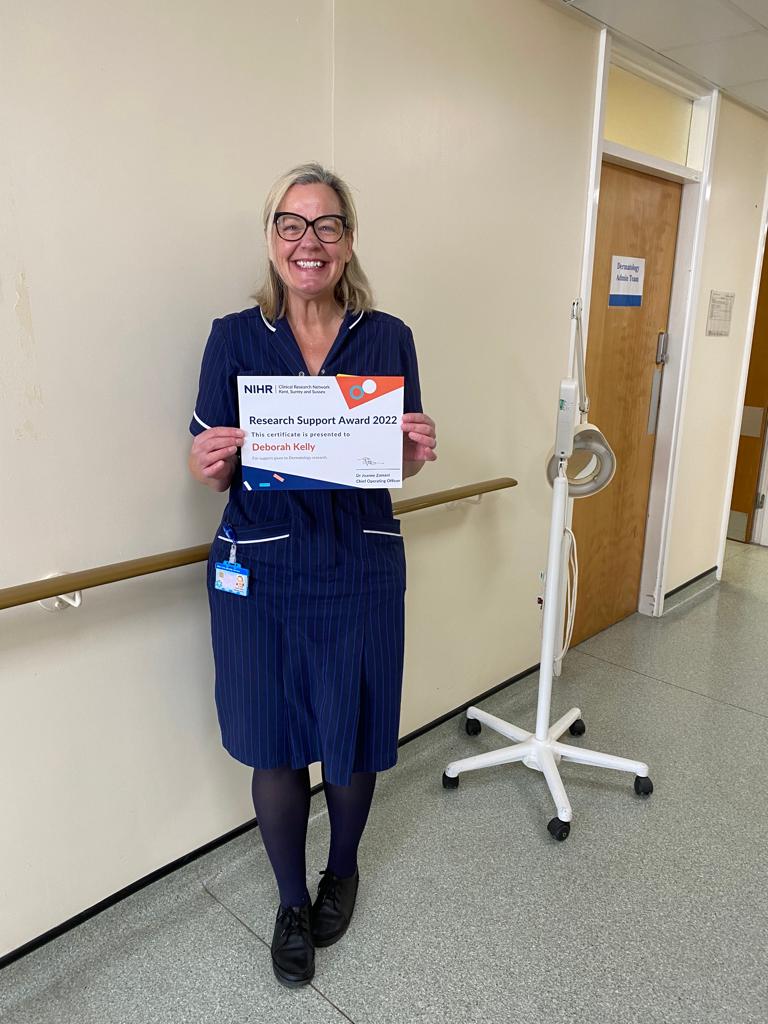 Congratulations to Deborah Kelly, a dermatology nurse at @UHSussex who was nominated for a #KSSResearchSupportAward22 for her enthusiasm and the vital support she gives to research, which leads to better outcomes and treatments for her patients.