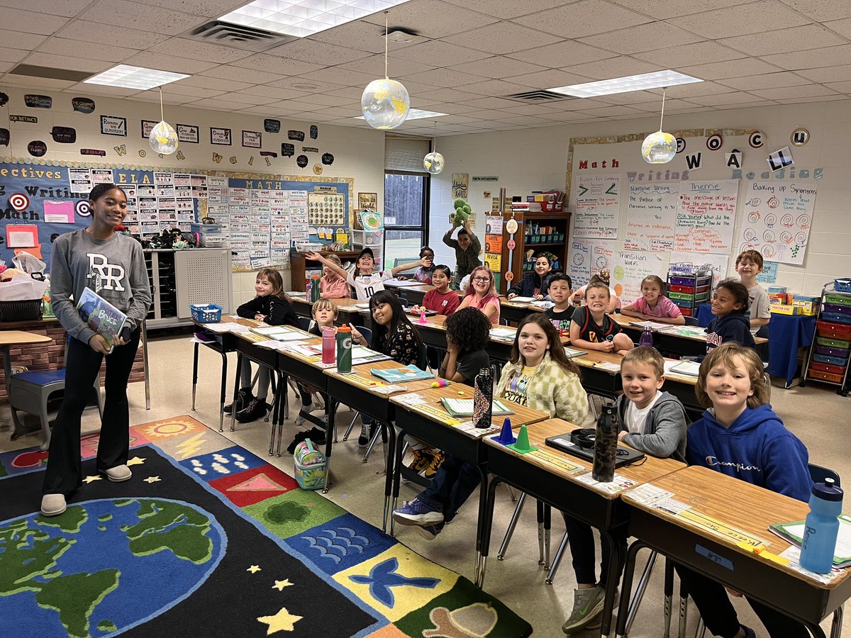 Loved having RRHS athletes read to our student this morning! 📚What a great way to kick off #readingasport4all
•
<a href="/JohnstonJags/">Johnston Elementary</a> 
<a href="/rrhsknights/">River Ridge Knights</a> 
<a href="/CcsdMedia/">MediaCCSD</a>