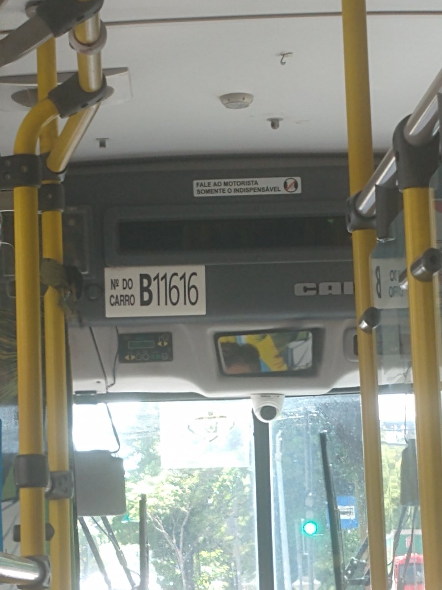 natapierre's tweet photo. Alô @Prefeitura_Rio , ônibus da linha 363 sem ar condicionado. Um calor insuportável! https://t.co/IjVgQE2GBc