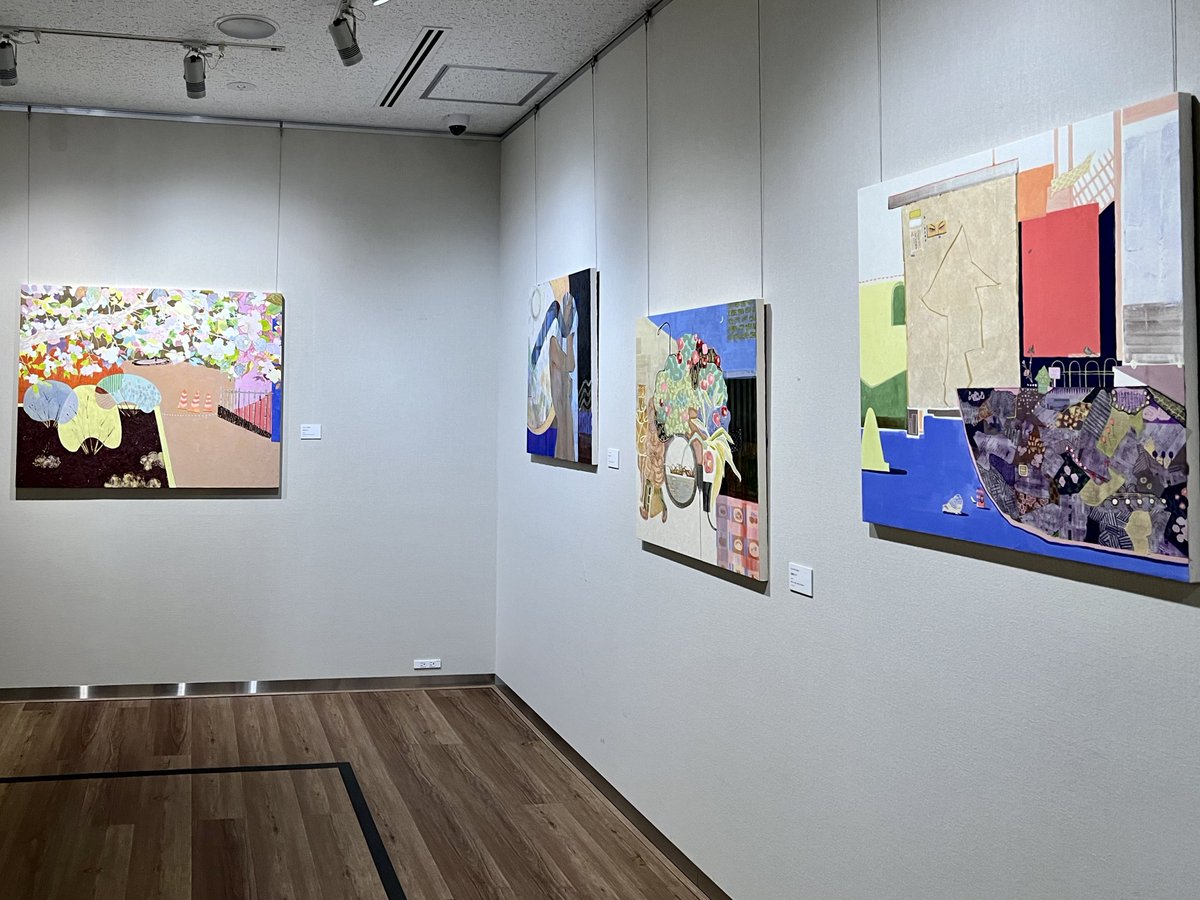 eko_lunai4's tweet photo. ITOGUCHI
UNPEL GALLERY
武蔵野美術大学日本画学科卒業生グループ展を見てきました。
#アルト・クサカベ #小俣花名 #後藤まどか #蜂須瑚々 #村上のどか
小俣花名さんの生活感あふれる家族の風景が心地良い。
#ITOGUCHI https://t.co/irQ1611Zvb