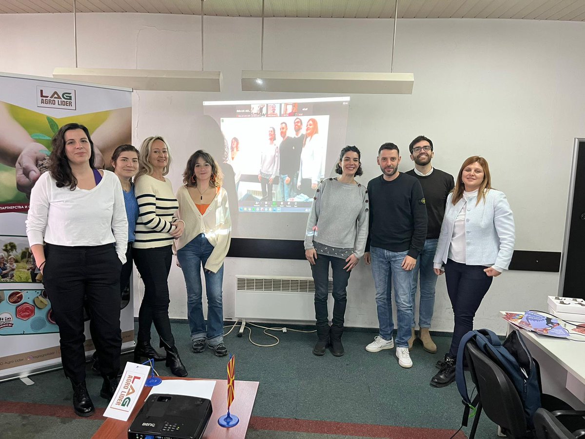 CSInazionale's tweet photo. Si è concluso il quinto meeting del progetto #EECEME tenutosi a #Skopje 👉 https://t.co/M7P4uOiRjh
@EUErasmusPlus @EU_Commission @SCFormazione https://t.co/g2a9FyIG5I