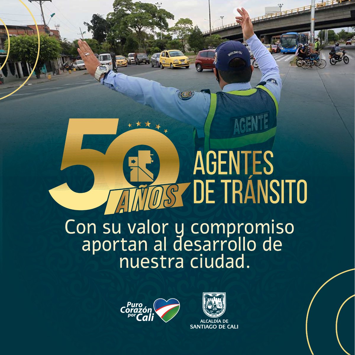 Medio siglo de labor ininterrumpida para mantener seguras las vías de Cali.👮🏻‍♂️👮🏽‍♀️

Padres y madres, abuelos, tías, hijos e hijas, familias completas les rodeamos y agradecemos por su esfuerzo y dedicación.

Con amor, la Secretaría de Movilidad les desea un ¡feliz cumpleaños! 😍