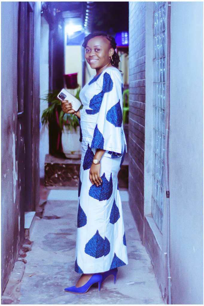 YangoGabrielle's tweet image. Heureux mois de Mars chères dames.🥰🥰
L&apos;heure a sonnée pour que  la femme se positionne dans la société.
La femme n&apos;est seulement pas une épouse ,une mère mais aussi un moteur pour une classe sociale équitable et épanouie .
#Eduquer une femme c&apos;est éduquer toute une nation