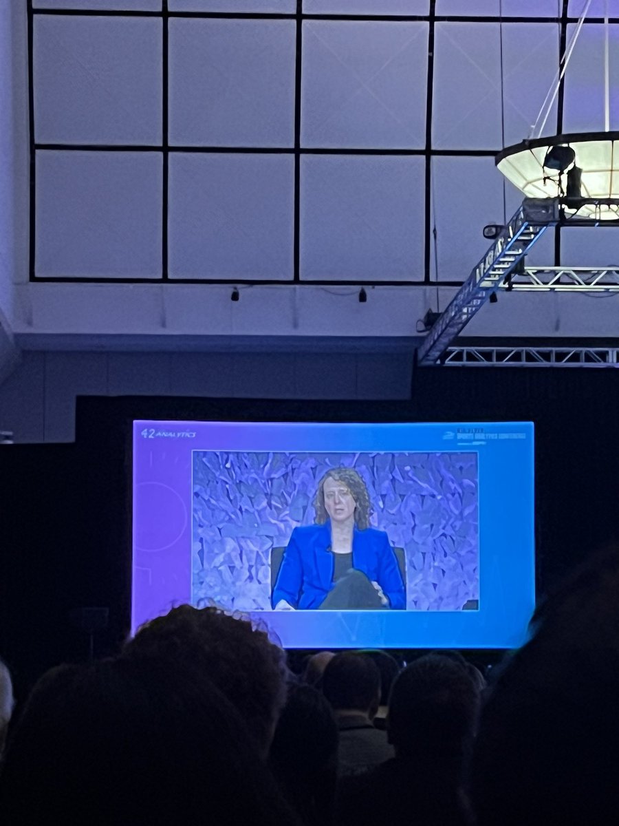 MonicaSCisneros's tweet photo. @SloanSportsConf very excited to be at the conference. Here’s to 2023 to be a year more diverse and inclusive. Thank you for your words @jessicagelman 
Latina in analytics rep @alteryx https://t.co/sdrNFLm4PL