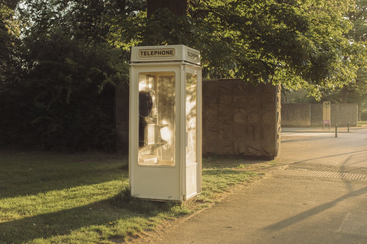 NEWS // Nine rare K8 phone boxes in Yorkshire have just been Grade II listed, following a long-running campaign by C20. Significantly, this also takes the total number of postwar listed buildings, structures and public artworks in England beyond 1,000. buff.ly/3J6K4I3