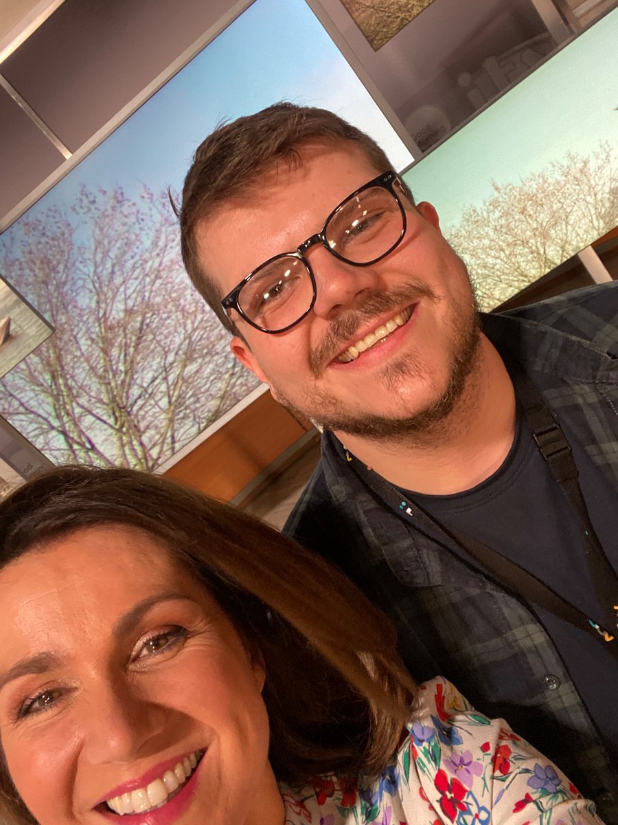 susannareid100's tweet photo. ONE MILLION VIEWERS! Another peak for our show - thank you to everyone watching.
And to one of our brilliant directing team @JackRebours who was at the helm yesterday 🙌🏼 https://t.co/9ocC6h7lpl