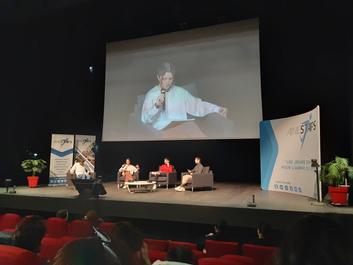 #CongresANESTAPS | 

Cet après midi au congrès de l'<a href="/ANESTAPS/">ANESTAPS</a> nous avons la chance de participer à un colloque traitant des problématiques de l'articulation des #formations dans le champ du #sport et de l'#animation