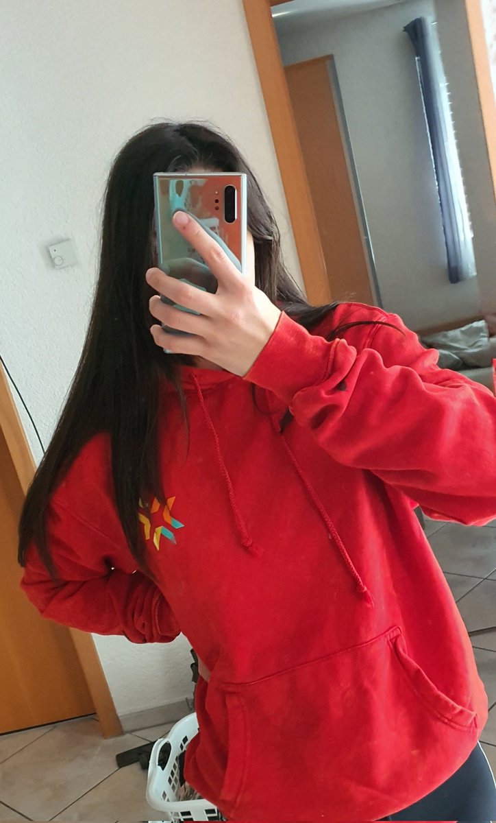 Arcade_lolxd's tweet photo. Got it finally :) im so happy it looks so nice. #merch #riotgames #riotmerch #valorant #valo #valomerch #vct #VCTLOCKIN #brazil https://t.co/ubAfgZ7AD1