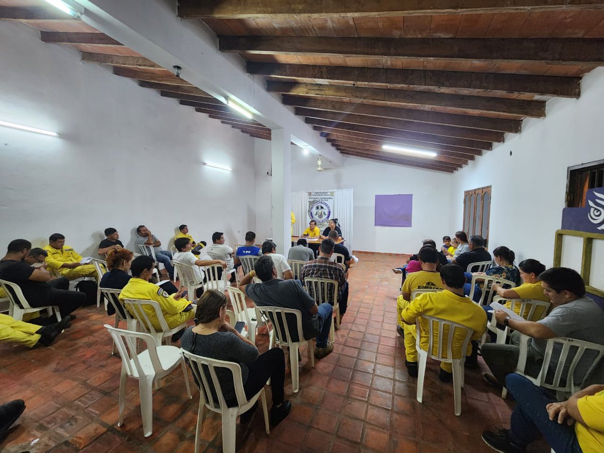 bomberosk9's tweet photo. ASAMBLEA 2023

En la noche de ayer se llevo a cabo la asamblea ordinaria de la #novenacompañia para elección de autoridades y aprobación de memoria y balance del periodo 2022-2023 1/2 https://t.co/oKTozNYKHn