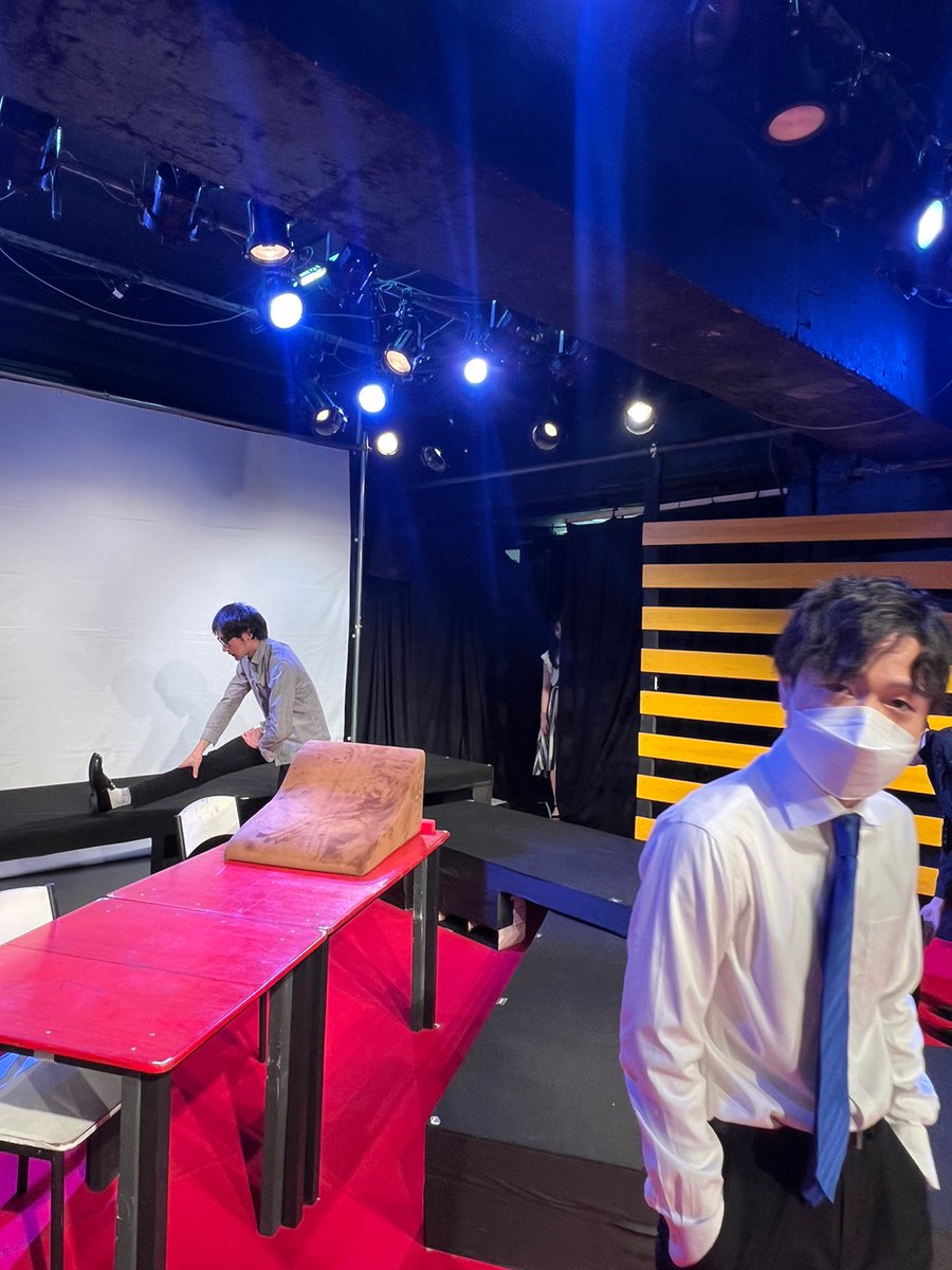 R_Watanabe1102's tweet photo. #BOOT 『ポポスゴーストの救命曲線』チームB、2日目無事終了しました！

お越しいただいた皆さま、もれなくありがとうございました！

お越しいただいた皆さま全員に届くかわかりませんが、とにかく、皆さま全員のご多幸を勝手に祈らせていただきます！

幸あれ！
Thank you！

#ポポフゴー https://t.co/cHRLHHKIsF