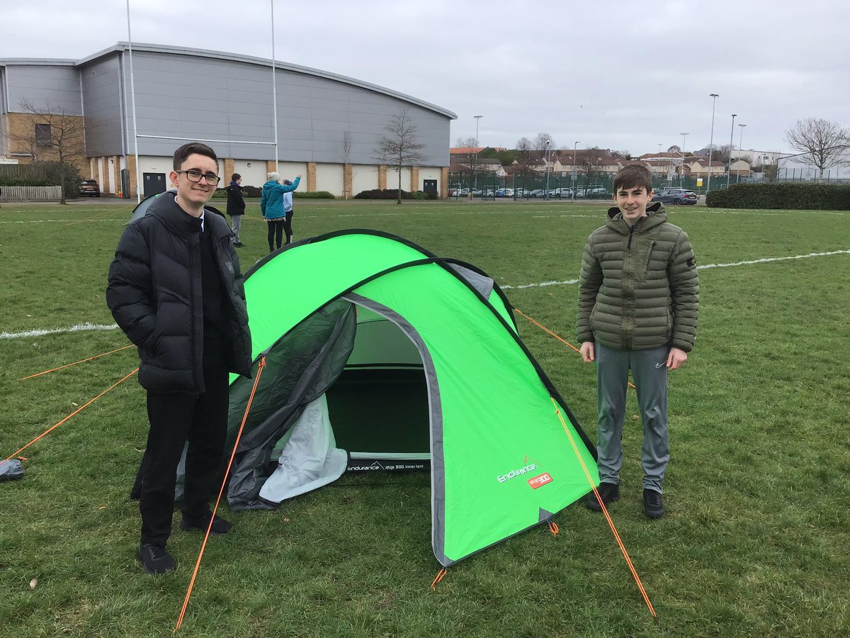 social_sahs's tweet photo. Today our S3-S4 Bronze Duke of Edinburgh group learned how to put up tents!
#iamdofe #tentbuilding @StAndrewsHS @sahs_science https://t.co/zXav7WdgWp