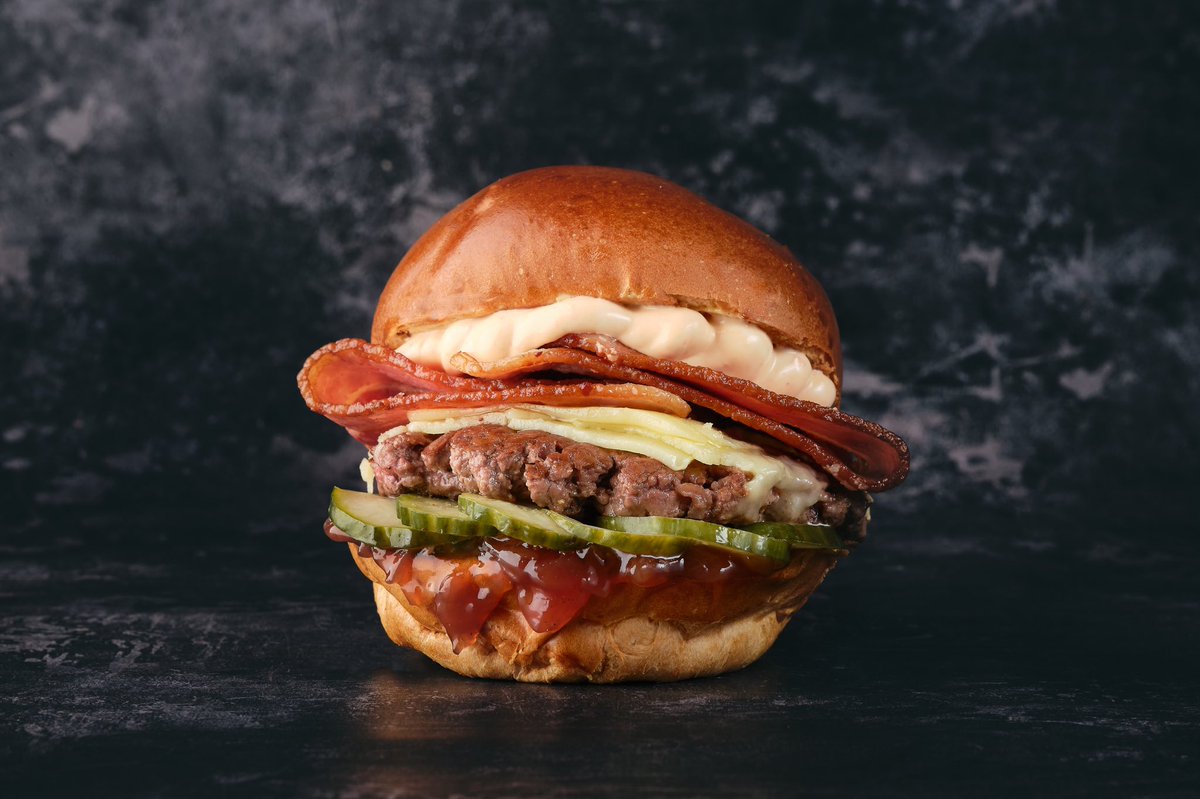 BUNSLONDON's tweet photo. Mouth-watering burgers at BUNS are dripping good! 🍔 https://t.co/r4rJXUvbOt