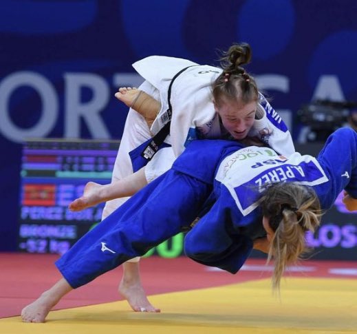 🥉 MEDALLA DE BRONCE

🇪🇸 Ana Pérez Box vuelve a subir al podio en un Grand Slam de judo y se cuelga el bronce en Tashkent

✅ Segunda medalla en GS en 2023 tras la plata lograda en Tel Aviv hace solo unos días

👏🏽 <a href="/anaperezbox/">ana perez box</a>