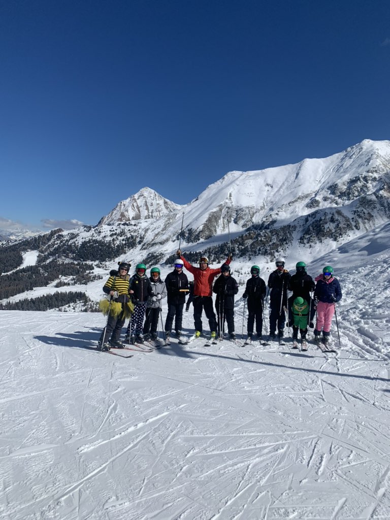 ATS_Skiing's tweet photo. Team Jakub soaking up the rays and scenery on the last day @ArchbishopTemp @InterskiSchools #skischool #skiingintgesun #amazingweek https://t.co/DKVL7mARNu