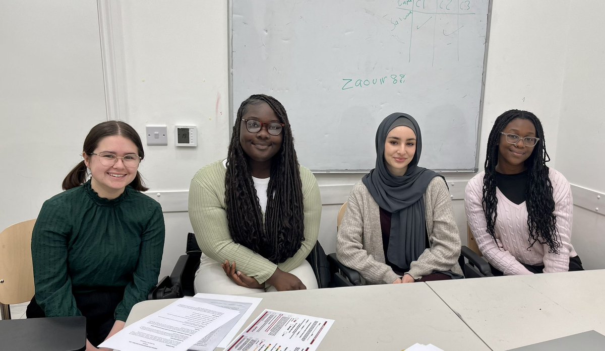 enamhaque31's tweet image. All set for our @askmydocuk health check for women at @didsburymosque 

Delighted to have our year 2 medical students attending to support the work. This is our first ever CEPA 2 sign up, an opportunity for students to support the local community.
#ServiceLearning @Medicine_UoM