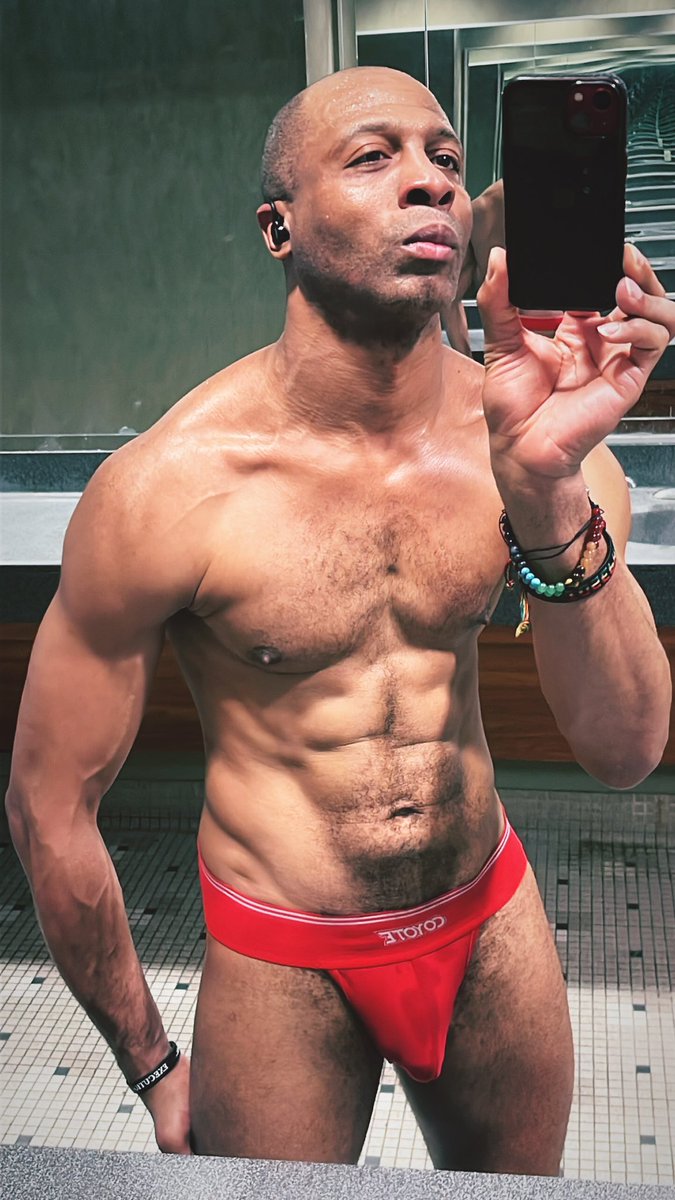 #flexfriday - Progress, not Perfection! Run your own race.
#FitnessFriday #FitnessMotivation #fitnessjourney <a href="/wearcoyote/">Coyote Underwear & Swim</a>
